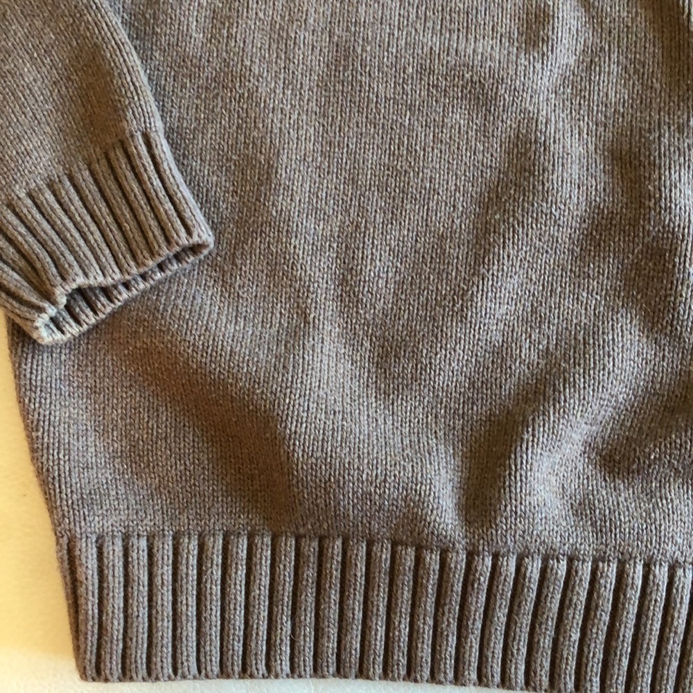 Men’s L.L. Bean brown zip Henley sweater - Picture 6 of 7